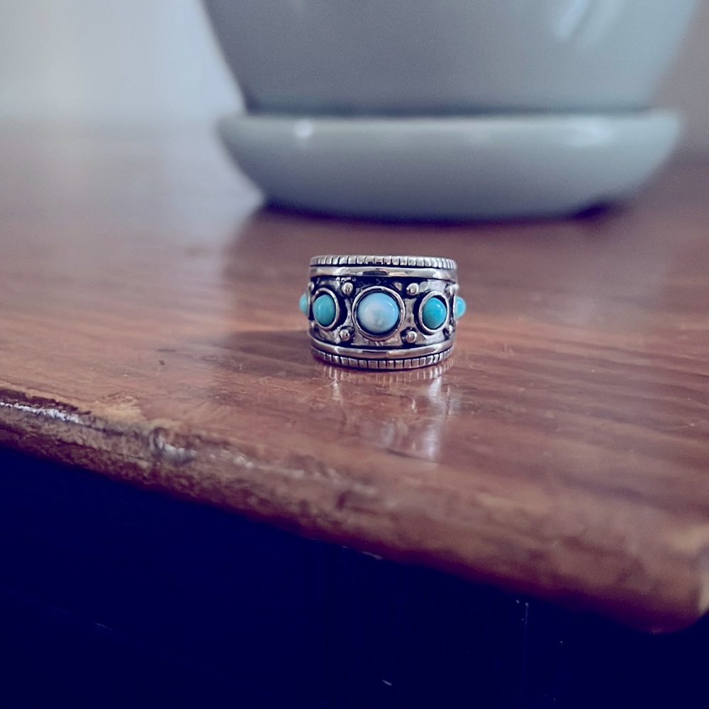 Blue stone ring